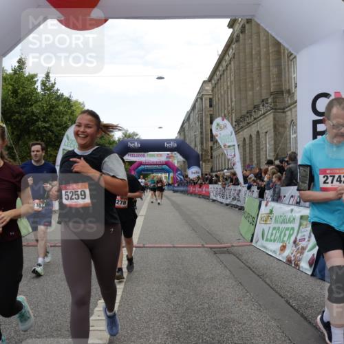 06.09.2026 - CURREX Alsterlauf Yannick Fuchs http://msf.ph/oto/10211986 06.09.2026 10:09:36 Ziel 2707, 2742, 3785, 3787, 4138, 4280, 4328, 4536, 4986, 5259, 5260, 6278, 6492 meine-sportfotos.de