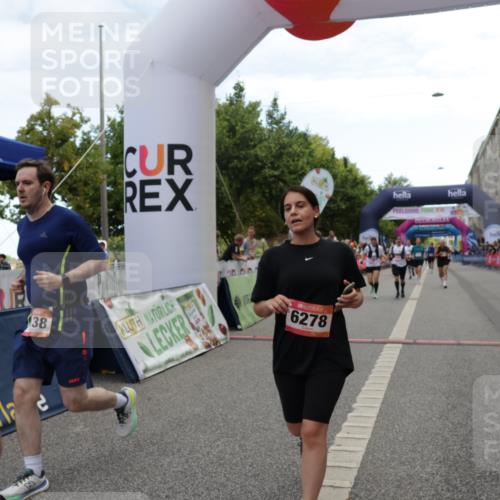 06.09.2026 - CURREX Alsterlauf Yannick Fuchs http://msf.ph/oto/10212106 06.09.2026 10:09:38 Ziel 2078, 2707, 2742, 3785, 3787, 4138, 4328, 4536, 4713, 4986, 5259, 5260, 6278, 6492 meine-sportfotos.de