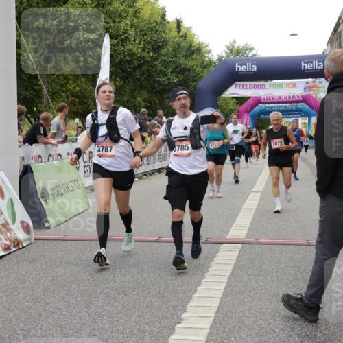 06.09.2026 - CURREX Alsterlauf Yannick Fuchs http://msf.ph/oto/10212390 06.09.2026 10:09:41 Ziel 2064, 2078, 2622, 2742, 3785, 3787, 4138, 4713, 5259, 5260, 5851, 6278, 6492 meine-sportfotos.de