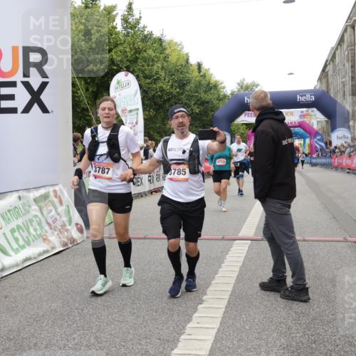 06.09.2026 - CURREX Alsterlauf Yannick Fuchs http://msf.ph/oto/10212491 06.09.2026 10:09:41 Ziel 2064, 2078, 2622, 2742, 3785, 3787, 4138, 4713, 5259, 5260, 5851, 6278, 6492 meine-sportfotos.de