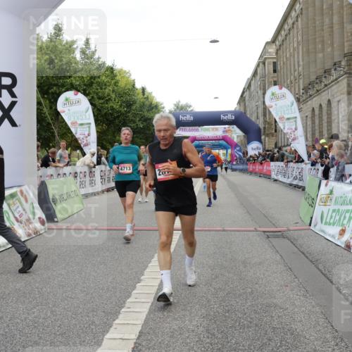 06.09.2026 - CURREX Alsterlauf Yannick Fuchs http://msf.ph/oto/10212694 06.09.2026 10:09:43 Ziel 2064, 2078, 2622, 3785, 3787, 4138, 4713, 4784, 5199, 5851, 6278, 6466 meine-sportfotos.de