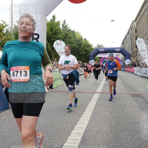 06.09.2026 - CURREX Alsterlauf Yannick Fuchs http://msf.ph/oto/10212932 06.09.2026 10:09:45 Ziel 2064, 2078, 2622, 3785, 3787, 4713, 4784, 5199, 5357, 5835, 5836, 5851, 6466 meine-sportfotos.de