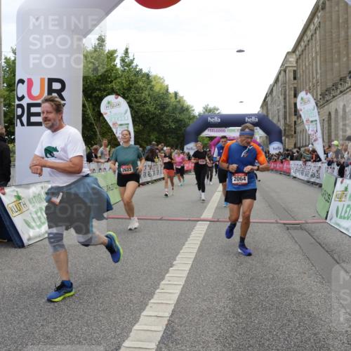 06.09.2026 - CURREX Alsterlauf Yannick Fuchs http://msf.ph/oto/10212974 06.09.2026 10:09:46 Ziel 2064, 2078, 2622, 3785, 3787, 4713, 4784, 5199, 5357, 5835, 5836, 5851, 6466 meine-sportfotos.de