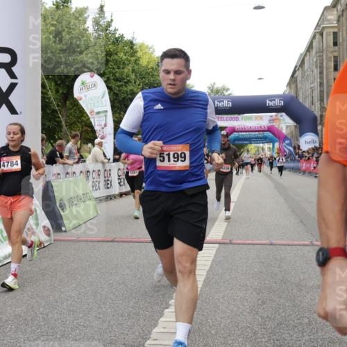 06.09.2026 - CURREX Alsterlauf Yannick Fuchs http://msf.ph/oto/10213060 06.09.2026 10:09:48 Ziel 2064, 2078, 2622, 4713, 4784, 5199, 5357, 5835, 5836, 5851, 6410, 6466 meine-sportfotos.de