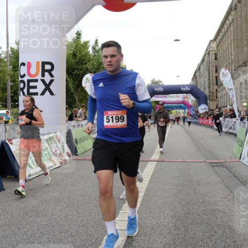 06.09.2026 - CURREX Alsterlauf Yannick Fuchs http://msf.ph/oto/10213078 06.09.2026 10:09:49 Ziel 2064, 2078, 2622, 3326, 4713, 4784, 5199, 5357, 5835, 5836, 5851, 6410, 6466 meine-sportfotos.de