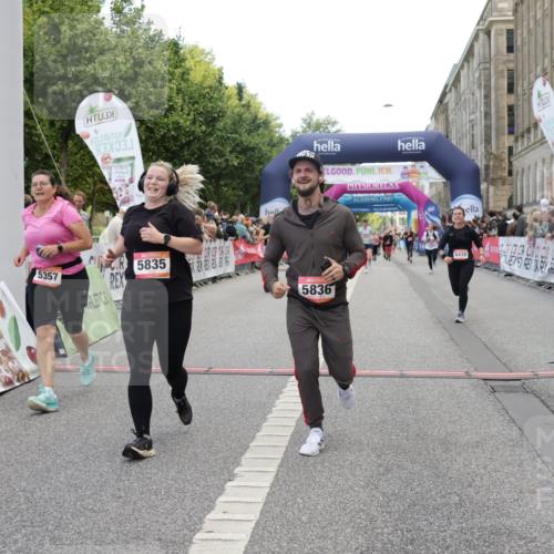 06.09.2026 - CURREX Alsterlauf Yannick Fuchs http://msf.ph/oto/10213144 06.09.2026 10:09:50 Ziel 2064, 2622, 3326, 4713, 4784, 5199, 5357, 5835, 5836, 5851, 6410, 6466 meine-sportfotos.de