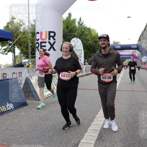 06.09.2026 - CURREX Alsterlauf Yannick Fuchs http://msf.ph/oto/10213196 06.09.2026 10:09:51 Ziel 2064, 2622, 3326, 4784, 5199, 5357, 5835, 5836, 5851, 6410, 6466 meine-sportfotos.de