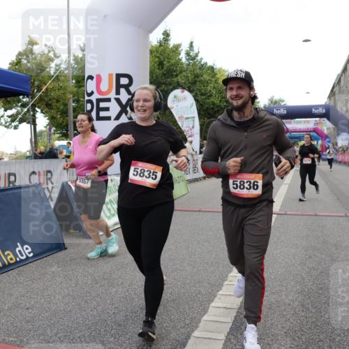 06.09.2026 - CURREX Alsterlauf Yannick Fuchs http://msf.ph/oto/10213206 06.09.2026 10:09:51 Ziel 2064, 2622, 3326, 4784, 5199, 5357, 5835, 5836, 5851, 6410, 6466 meine-sportfotos.de