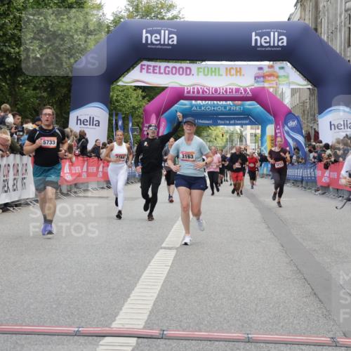 06.09.2026 - CURREX Alsterlauf Yannick Fuchs http://msf.ph/oto/10213332 06.09.2026 10:09:55 Ziel 2467, 3163, 3326, 4242, 4244, 4784, 5357, 5733, 5835, 5836, 6410, 6466 meine-sportfotos.de