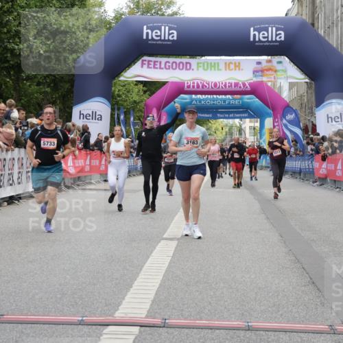06.09.2026 - CURREX Alsterlauf Yannick Fuchs http://msf.ph/oto/10213344 06.09.2026 10:09:55 Ziel 2467, 3163, 3326, 4242, 4244, 4784, 5357, 5733, 5835, 5836, 6410, 6466 meine-sportfotos.de