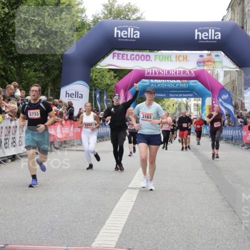 06.09.2026 - CURREX Alsterlauf Yannick Fuchs http://msf.ph/oto/10213365 06.09.2026 10:09:56 Ziel 2467, 3163, 3326, 4242, 4244, 5357, 5733, 5835, 5836, 6410 meine-sportfotos.de