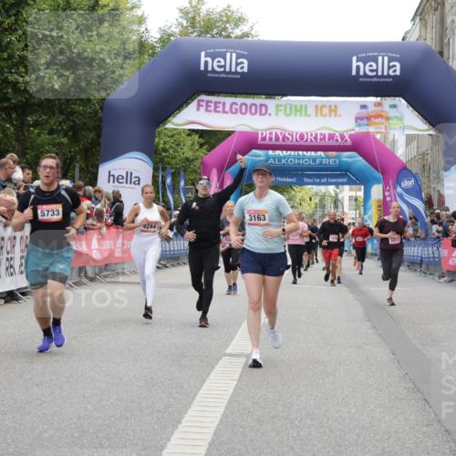 06.09.2026 - CURREX Alsterlauf Yannick Fuchs http://msf.ph/oto/10213379 06.09.2026 10:09:56 Ziel 2467, 3163, 3326, 4242, 4244, 5357, 5733, 5835, 5836, 6410 meine-sportfotos.de