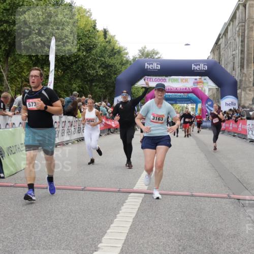 06.09.2026 - CURREX Alsterlauf Yannick Fuchs http://msf.ph/oto/10213480 06.09.2026 10:09:58 Ziel 2467, 3163, 3213, 3326, 4242, 4244, 5733, 6410 meine-sportfotos.de