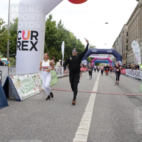 06.09.2026 - CURREX Alsterlauf Yannick Fuchs http://msf.ph/oto/10213584 06.09.2026 10:10:01 Ziel 2467, 3163, 3213, 3326, 4242, 4244, 4507, 5733 meine-sportfotos.de