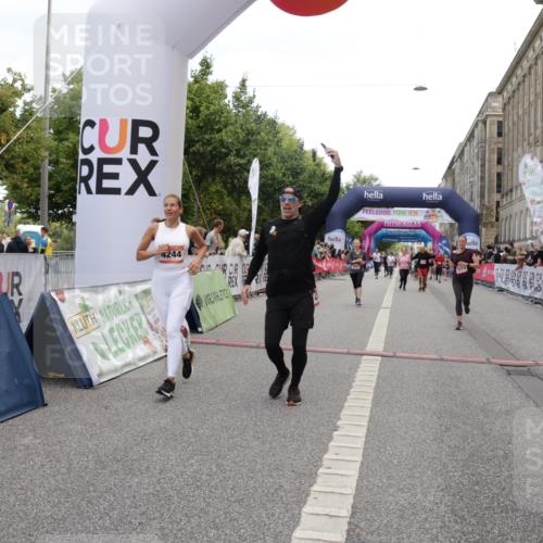 06.09.2026 - CURREX Alsterlauf Yannick Fuchs http://msf.ph/oto/10213594 06.09.2026 10:10:01 Ziel 2467, 3163, 3213, 3326, 4242, 4244, 4507, 5733 meine-sportfotos.de