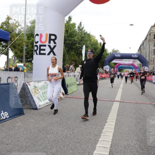 06.09.2026 - CURREX Alsterlauf Yannick Fuchs http://msf.ph/oto/10213604 06.09.2026 10:10:01 Ziel 2467, 3163, 3213, 3326, 4242, 4244, 4507, 5733 meine-sportfotos.de