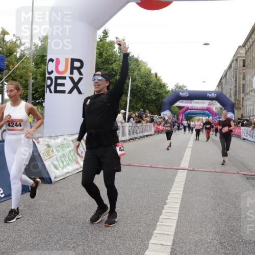 06.09.2026 - CURREX Alsterlauf Yannick Fuchs http://msf.ph/oto/10213653 06.09.2026 10:10:02 Ziel 2467, 3163, 3213, 4242, 4244, 4248, 4252, 4507, 5733 meine-sportfotos.de