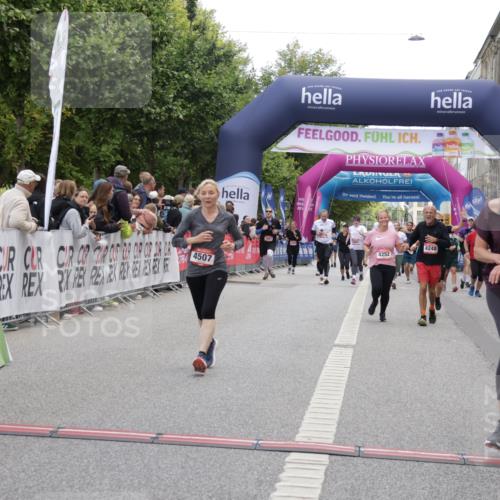06.09.2026 - CURREX Alsterlauf Yannick Fuchs http://msf.ph/oto/10213664 06.09.2026 10:10:02 Ziel 2467, 3163, 3213, 4242, 4244, 4248, 4252, 4507, 5733 meine-sportfotos.de