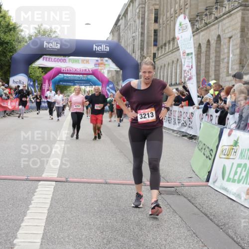06.09.2026 - CURREX Alsterlauf Yannick Fuchs http://msf.ph/oto/10213731 06.09.2026 10:10:04 Ziel 2057, 2467, 2607, 2634, 3163, 3213, 3277, 3283, 4242, 4244, 4248, 4252, 4507, 5733 meine-sportfotos.de