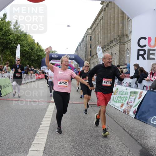 06.09.2026 - CURREX Alsterlauf Yannick Fuchs http://msf.ph/oto/10213954 06.09.2026 10:10:08 Ziel 2057, 2607, 2634, 3213, 3277, 3283, 4195, 4246, 4248, 4252, 4507, 4710, 6338, 6354, 8072, 8115, 8149 meine-sportfotos.de