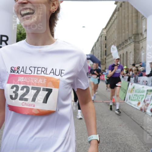 06.09.2026 - CURREX Alsterlauf Yannick Fuchs http://msf.ph/oto/10214054 06.09.2026 10:10:11 Ziel 2057, 2607, 2634, 2747, 3277, 3283, 4195, 4246, 4248, 4252, 4507, 4710, 5008, 6338, 6354, 8072, 8115, 8149, 8241 meine-sportfotos.de