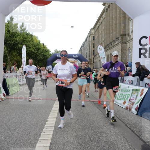 06.09.2026 - CURREX Alsterlauf Yannick Fuchs http://msf.ph/oto/10214064 06.09.2026 10:10:12 Ziel 2057, 2607, 2634, 2747, 3277, 3283, 4195, 4246, 4248, 4252, 4710, 5008, 6338, 6354, 8072, 8115, 8149, 8241 meine-sportfotos.de