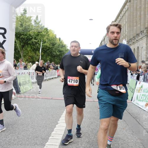 06.09.2026 - CURREX Alsterlauf Yannick Fuchs http://msf.ph/oto/10214145 06.09.2026 10:10:14 Ziel 2057, 2607, 2634, 2747, 3277, 3283, 4166, 4195, 4246, 4248, 4252, 4710, 4984, 5008, 6338, 6354, 8072, 8115, 8149, 8241 meine-sportfotos.de