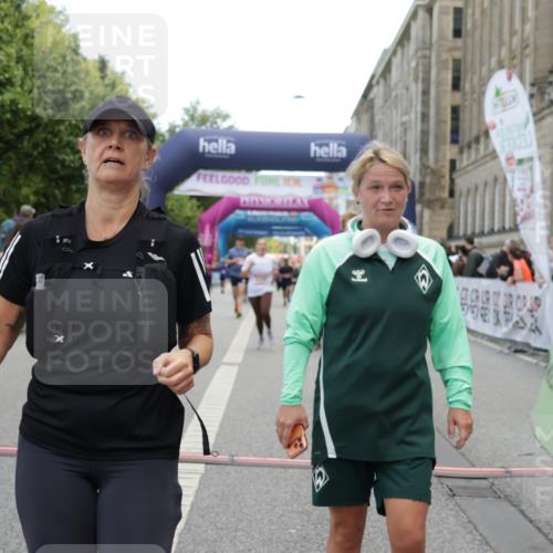 06.09.2026 - CURREX Alsterlauf Yannick Fuchs http://msf.ph/oto/10214192 06.09.2026 10:10:16 Ziel 2057, 2634, 2747, 3277, 3283, 4166, 4195, 4246, 4402, 4710, 4775, 4855, 4984, 5008, 5558, 6338, 6354, 8034, 8072, 8115, 8149, 8241 meine-sportfotos.de