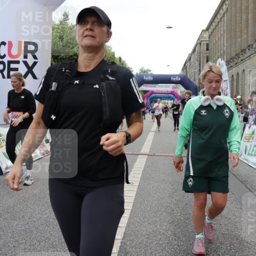 06.09.2026 - CURREX Alsterlauf Yannick Fuchs http://msf.ph/oto/10214236 06.09.2026 10:10:17 Ziel 2747, 4166, 4195, 4246, 4402, 4710, 4775, 4816, 4855, 4984, 5008, 5558, 6338, 6354, 8034, 8072, 8115, 8149, 8241 meine-sportfotos.de