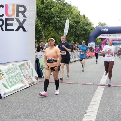06.09.2026 - CURREX Alsterlauf Yannick Fuchs http://msf.ph/oto/10214308 06.09.2026 10:10:19 Ziel 2747, 4166, 4195, 4246, 4402, 4710, 4775, 4816, 4855, 4984, 5008, 5558, 6338, 8034, 8149, 8241 meine-sportfotos.de
