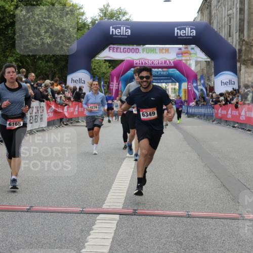 06.09.2026 - CURREX Alsterlauf Yannick Fuchs http://msf.ph/oto/10214605 06.09.2026 10:10:26 Ziel 4144, 4239, 4402, 4694, 4775, 4816, 4855, 5558, 6165, 6349, 8034 meine-sportfotos.de