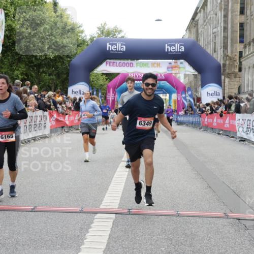 06.09.2026 - CURREX Alsterlauf Yannick Fuchs http://msf.ph/oto/10214623 06.09.2026 10:10:26 Ziel 4144, 4239, 4402, 4694, 4775, 4816, 4855, 5558, 6165, 6349, 8034 meine-sportfotos.de