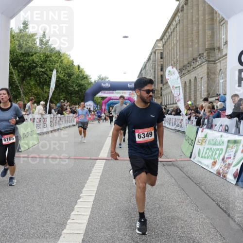 06.09.2026 - CURREX Alsterlauf Yannick Fuchs http://msf.ph/oto/10214711 06.09.2026 10:10:28 Ziel 3077, 4144, 4239, 4402, 4694, 4816, 4855, 6165, 6349 meine-sportfotos.de