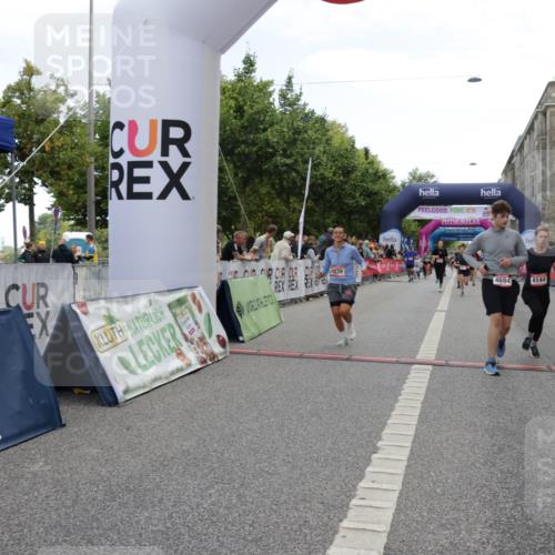06.09.2026 - CURREX Alsterlauf Yannick Fuchs http://msf.ph/oto/10214750 06.09.2026 10:10:29 Ziel 3077, 3426, 4144, 4239, 4694, 4816, 6165, 6349 meine-sportfotos.de