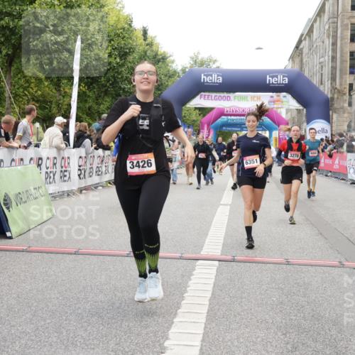 06.09.2026 - CURREX Alsterlauf Yannick Fuchs http://msf.ph/oto/10214948 06.09.2026 10:10:35 Ziel 2509, 2670, 2674, 3077, 3127, 3278, 3426, 4066, 4144, 4239, 4694, 5356, 6220, 6351 meine-sportfotos.de
