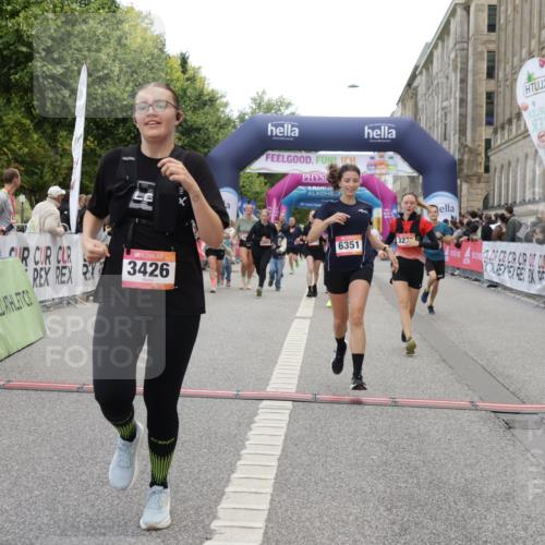 06.09.2026 - CURREX Alsterlauf Yannick Fuchs http://msf.ph/oto/10214970 06.09.2026 10:10:35 Ziel 2509, 2670, 2674, 3077, 3127, 3278, 3426, 4066, 4144, 4239, 4694, 5356, 6220, 6351 meine-sportfotos.de