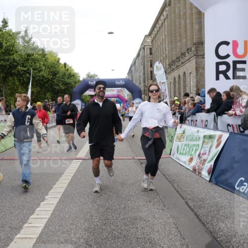 06.09.2026 - CURREX Alsterlauf Yannick Fuchs http://msf.ph/oto/10215291 06.09.2026 10:10:43 Ziel 2058, 2509, 2589, 2670, 2674, 3127, 3278, 3345, 3649, 3930, 4066, 4077, 4167, 4211, 4238, 4697, 4959, 5356, 6220, 6351 meine-sportfotos.de