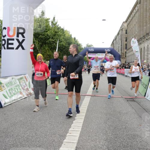 06.09.2026 - CURREX Alsterlauf Yannick Fuchs http://msf.ph/oto/10215364 06.09.2026 10:10:45 Ziel 2058, 2509, 2589, 2670, 2674, 2734, 3127, 3345, 3348, 3649, 3930, 4066, 4077, 4167, 4211, 4238, 4697, 4959, 6220 meine-sportfotos.de