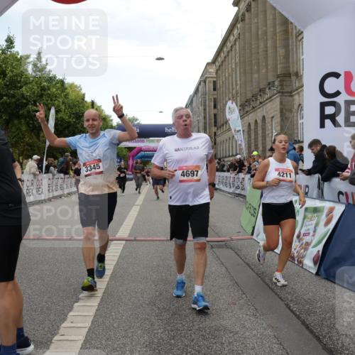 06.09.2026 - CURREX Alsterlauf Yannick Fuchs http://msf.ph/oto/10215422 06.09.2026 10:10:46 Ziel 2058, 2365, 2509, 2589, 2670, 2674, 2734, 3127, 3345, 3348, 3649, 3840, 3930, 4077, 4167, 4211, 4238, 4697, 4959, 6220, 6434 meine-sportfotos.de