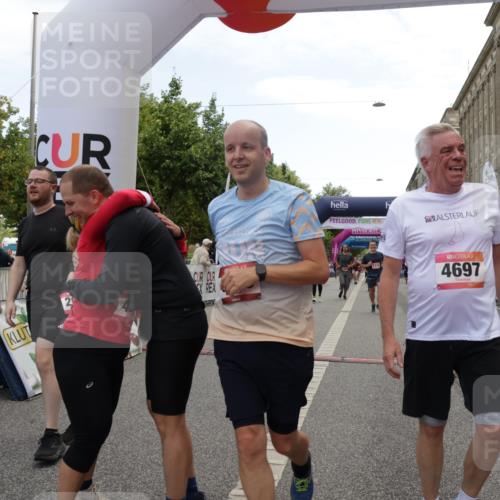 06.09.2026 - CURREX Alsterlauf Yannick Fuchs http://msf.ph/oto/10215465 06.09.2026 10:10:47 Ziel 2058, 2365, 2589, 2670, 2674, 2734, 3127, 3345, 3348, 3649, 3840, 3930, 4077, 4167, 4211, 4238, 4697, 4959, 6434 meine-sportfotos.de