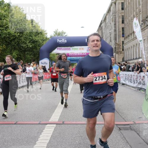 06.09.2026 - CURREX Alsterlauf Yannick Fuchs http://msf.ph/oto/10215496 06.09.2026 10:10:50 Ziel 2058, 2226, 2365, 2427, 2589, 2616, 2734, 3345, 3348, 3840, 4077, 4211, 4238, 4697, 5141, 5142, 6088, 6434 meine-sportfotos.de