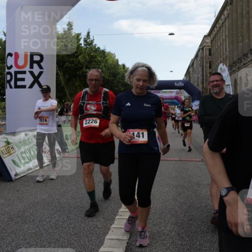 06.09.2026 - CURREX Alsterlauf Yannick Fuchs http://msf.ph/oto/10215727 06.09.2026 10:10:56 Ziel 2226, 2312, 2365, 2417, 2427, 2552, 2566, 2616, 2732, 2734, 2982, 3348, 3685, 3687, 3840, 3995, 5141, 5142, 5555, 5898, 6088, 6434 meine-sportfotos.de