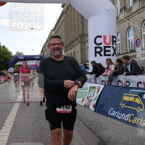 06.09.2026 - CURREX Alsterlauf Yannick Fuchs http://msf.ph/oto/10215766 06.09.2026 10:10:57 Ziel 2226, 2312, 2365, 2417, 2427, 2552, 2566, 2616, 2732, 2982, 3348, 3685, 3687, 3840, 3988, 3995, 5141, 5142, 5555, 5898, 6088, 6434 meine-sportfotos.de