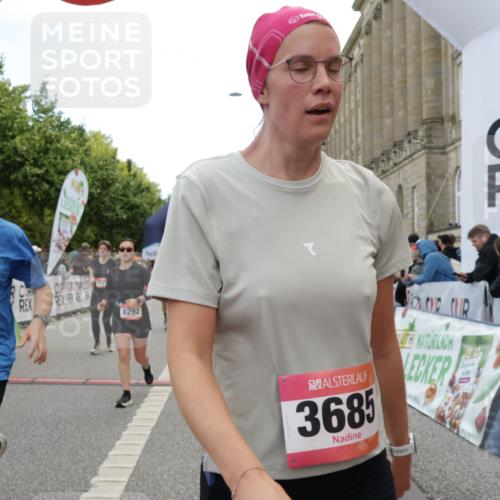 06.09.2026 - CURREX Alsterlauf Yannick Fuchs http://msf.ph/oto/10215935 06.09.2026 10:11:02 Ziel 2312, 2417, 2427, 2552, 2566, 2732, 2982, 3171, 3685, 3687, 3988, 3995, 5142, 5555, 5826, 5888, 5898, 8292 meine-sportfotos.de