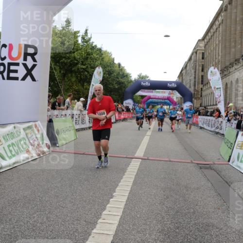 06.09.2026 - CURREX Alsterlauf Yannick Fuchs http://msf.ph/oto/10216011 06.09.2026 10:11:05 Ziel 2552, 2566, 2732, 2982, 3171, 3685, 3687, 3988, 4409, 5268, 5496, 5498, 5499, 5500, 5555, 5826, 5888, 5898, 8292 meine-sportfotos.de