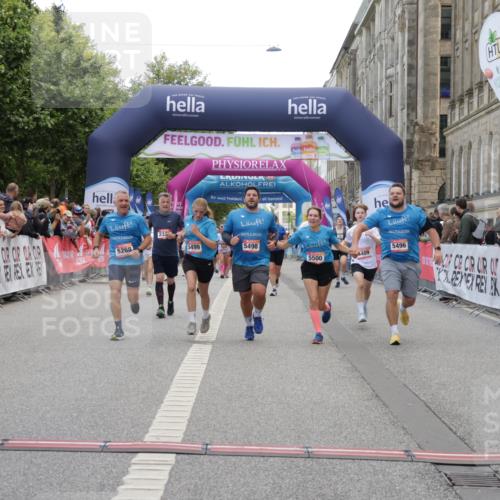 06.09.2026 - CURREX Alsterlauf Yannick Fuchs http://msf.ph/oto/10216052 06.09.2026 10:11:06 Ziel 2566, 2732, 3171, 3685, 3687, 3988, 4409, 5268, 5496, 5498, 5499, 5500, 5555, 5826, 5888, 5898, 8292 meine-sportfotos.de