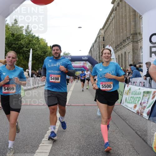 06.09.2026 - CURREX Alsterlauf Yannick Fuchs http://msf.ph/oto/10216776 06.09.2026 10:11:10 Ziel 2324, 2889, 2890, 3171, 4409, 5268, 5327, 5351, 5392, 5393, 5496, 5498, 5499, 5500, 5818, 5826, 5888, 8292 meine-sportfotos.de