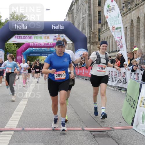 06.09.2026 - CURREX Alsterlauf Yannick Fuchs http://msf.ph/oto/10217123 06.09.2026 10:11:13 Ziel 2324, 2889, 2890, 2979, 4409, 5268, 5327, 5351, 5392, 5393, 5496, 5498, 5499, 5500, 5532, 5818, 6100 meine-sportfotos.de