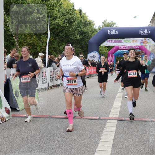 06.09.2026 - CURREX Alsterlauf Yannick Fuchs http://msf.ph/oto/10218192 06.09.2026 10:11:19 Ziel 2324, 2889, 2890, 2979, 2980, 4251, 4612, 4782, 4783, 5327, 5351, 5392, 5393, 5532, 5818, 6100, 6103, 6393, 6465 meine-sportfotos.de