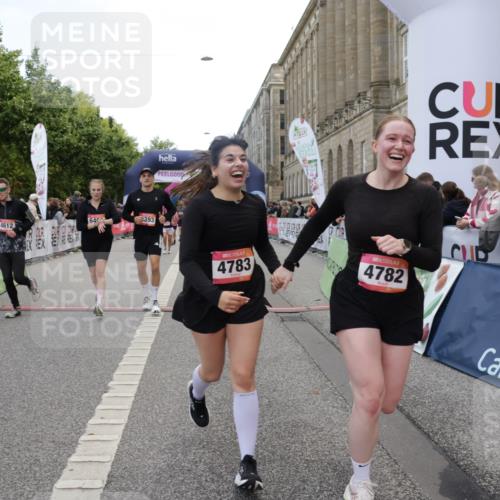 06.09.2026 - CURREX Alsterlauf Yannick Fuchs http://msf.ph/oto/10218734 06.09.2026 10:11:20 Ziel 2889, 2890, 2979, 2980, 4251, 4442, 4517, 4612, 4782, 4783, 5327, 5351, 5392, 5393, 5532, 5647, 5818, 6100, 6103, 6393, 6465 meine-sportfotos.de